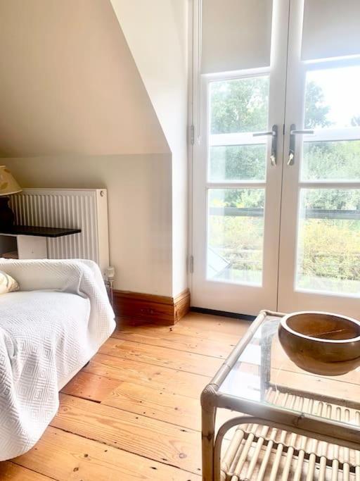 Delightful Ely House Bright And Warm With Cathedral View Apartman Kültér fotó